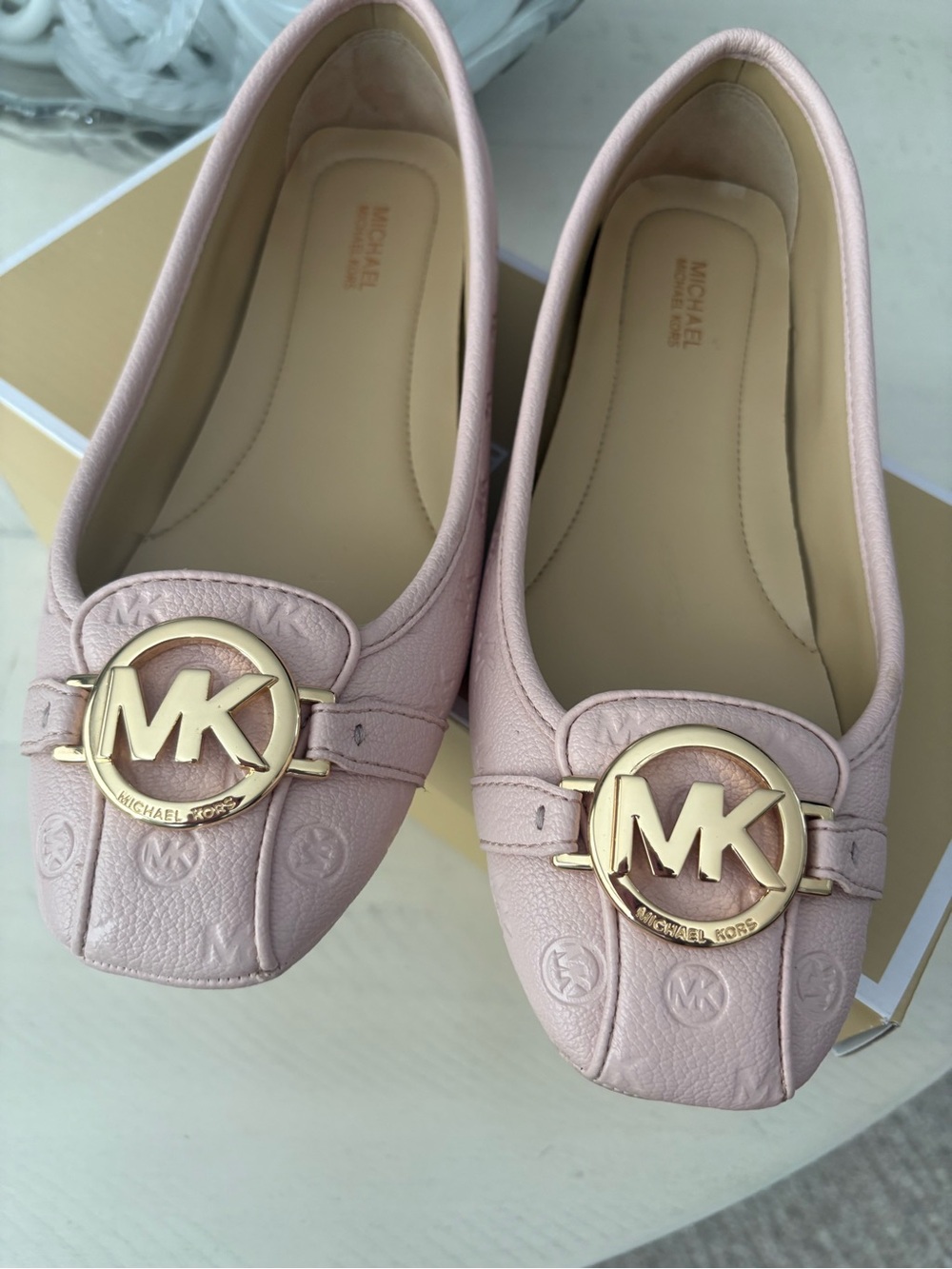 Michael Kors Blush Pink Leather MK Logo Loafers with Gold Emblem. excellent